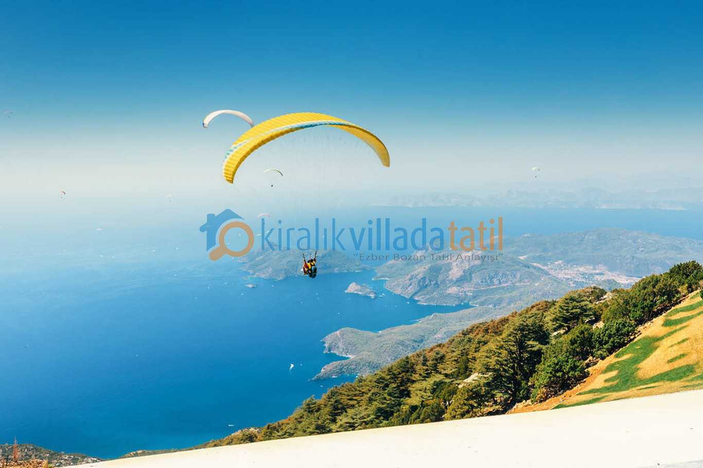 Fethiye'de Yamaç Paraşütü