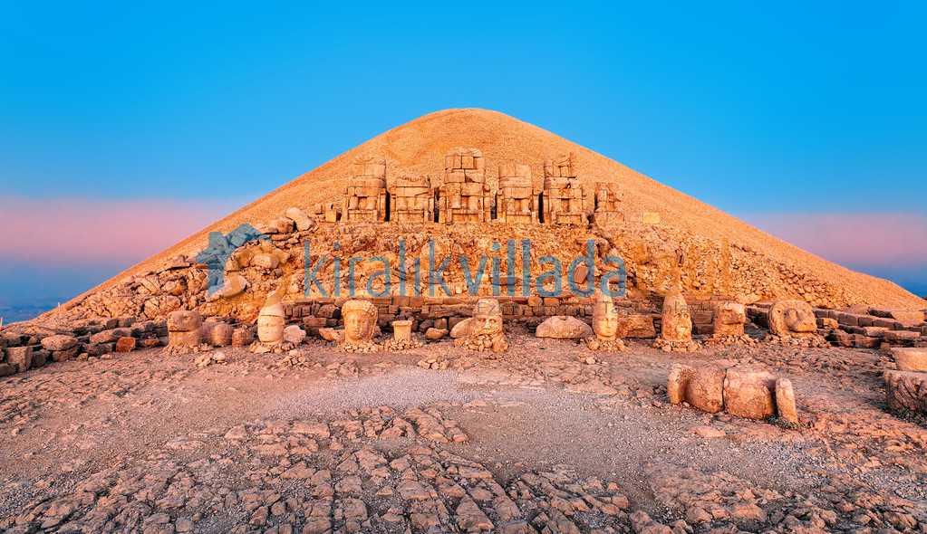 Nemrut Dağı Bir Doğa Harikası